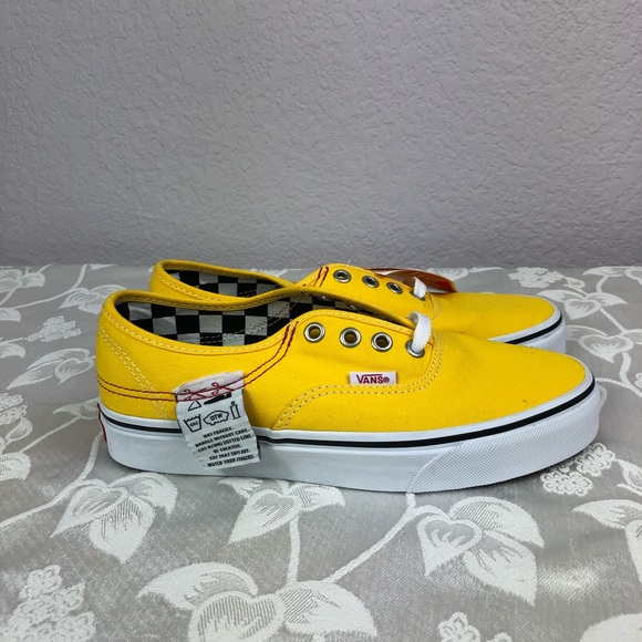 NWOB VANS  Yellow White Lace Up Canvas Sneaker, Women’s  Size 6 - Picture 2 of 5